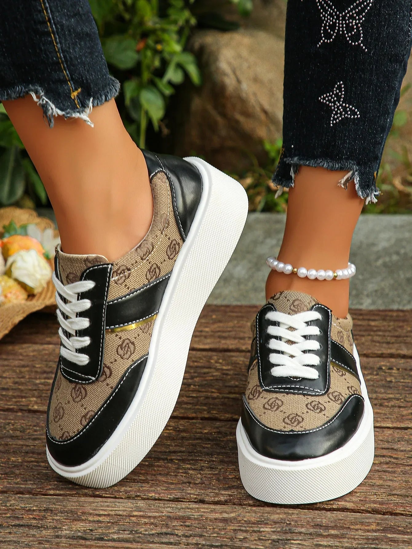 Spring Autumn Women Sneakers Trend Lightweight Leisure Sneakers Women Walking Design Fashion Platform Shoes Zapatos De Mujer