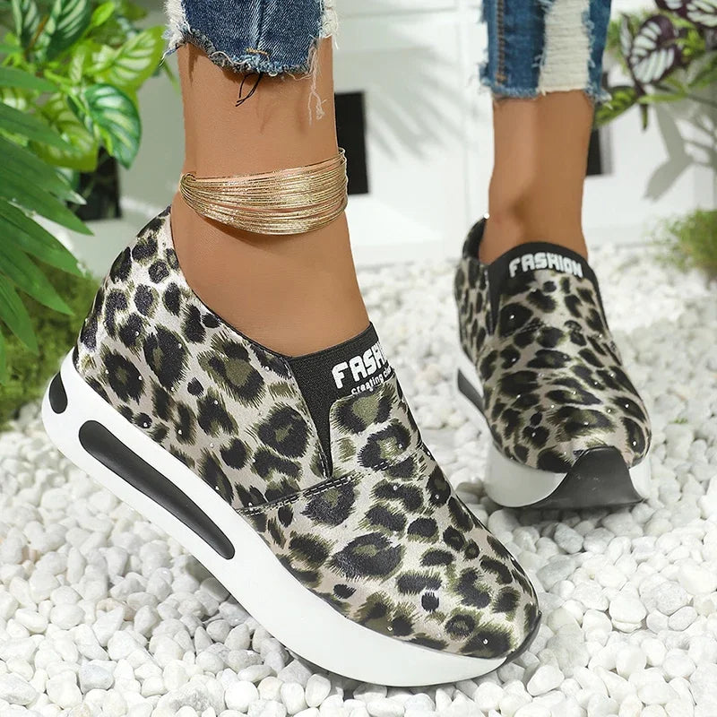 Leopard Print Casual Sports Shoes for Women Thick Bottom Slip-On Platform Sneakers Woman Lightweight Height Increasing Sneakers