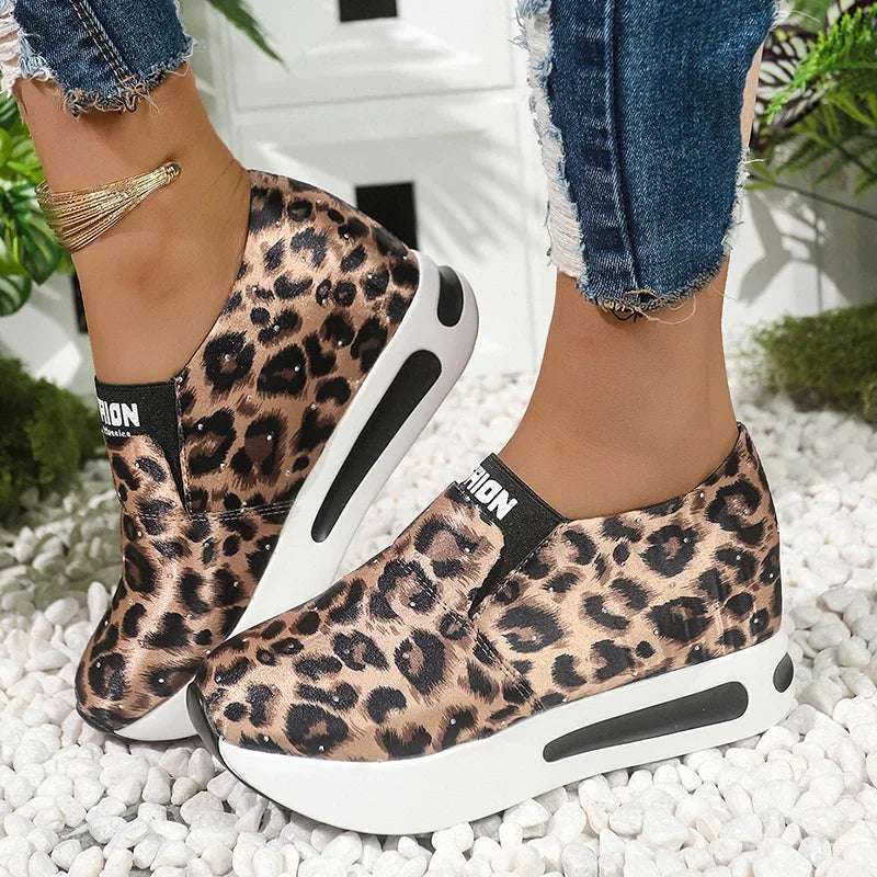 Leopard Print Casual Sports Shoes for Women Thick Bottom Slip-On Platform Sneakers Woman Lightweight Height Increasing Sneakers