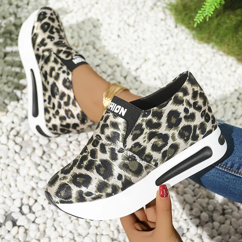 Leopard Print Casual Sports Shoes for Women Thick Bottom Slip-On Platform Sneakers Woman Lightweight Height Increasing Sneakers