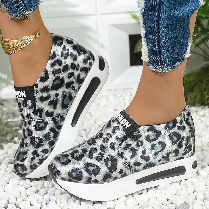 Leopard Print Casual Sports Shoes for Women Thick Bottom Slip-On Platform Sneakers Woman Lightweight Height Increasing Sneakers