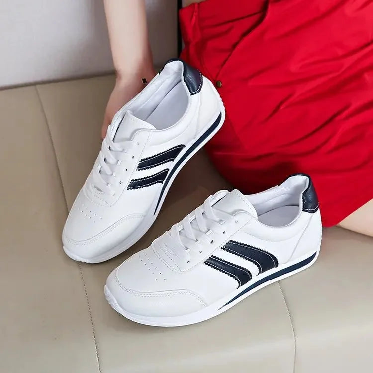 Cross-Border Bestseller Women's Casual Running Shoes Soft Leather Comfortable Bottom Girls White Black Lace-Up Sport Sneakers