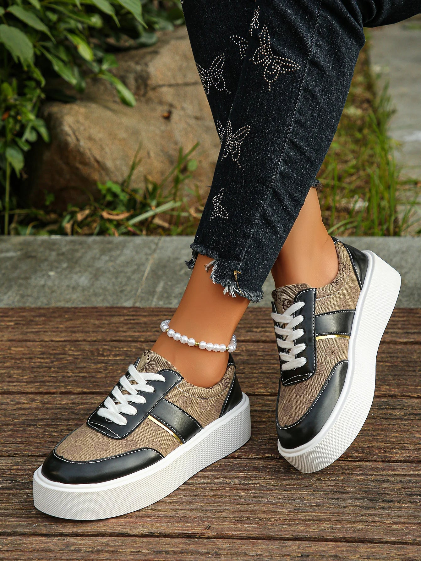 Spring Autumn Women Sneakers Trend Lightweight Leisure Sneakers Women Walking Design Fashion Platform Shoes Zapatos De Mujer